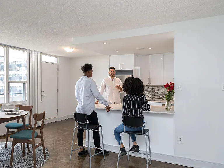 225 Davisville Ave — Photo 9