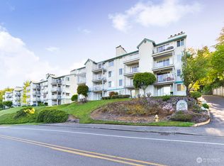 28606 16th Ave S APT 301, Federal Way, WA