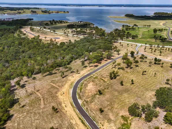 298 Timberland Hts, Windom, TX 75492