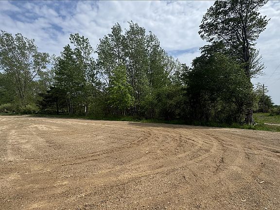 2nd image of 6890/6882 116th Ave