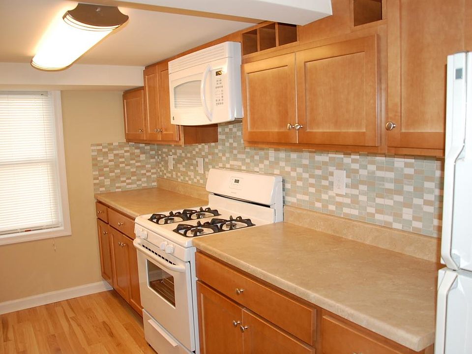 1st image of 15 N Newport Ave #1