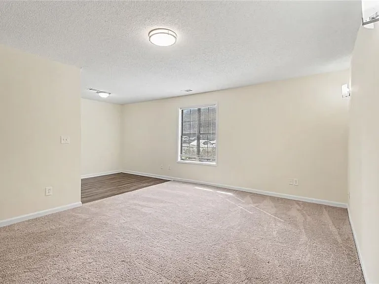2623 Dorian Dr #D — Photo 5