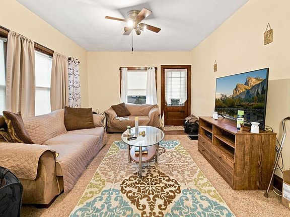 2nd image of 4029 Sheridan ROAD