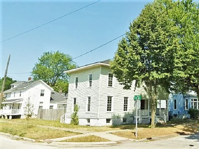 314 S Linn St #2 — Photo 1