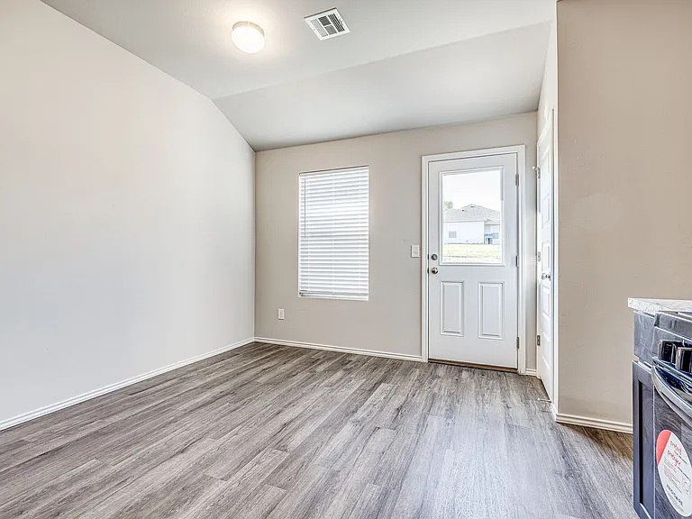 629 W Lola Dr — Photo 11