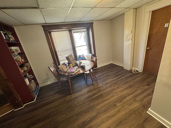 4th image of 800 S Depeyster St