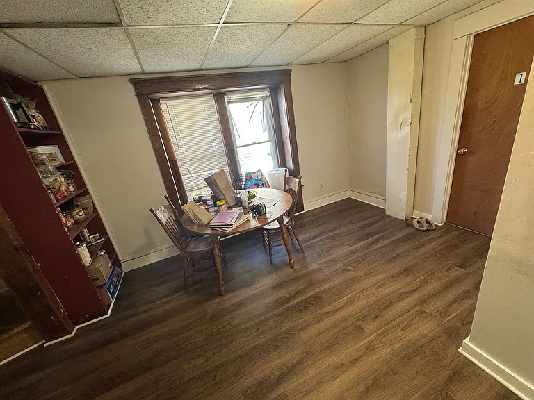 800 S Depeyster St — Photo 4