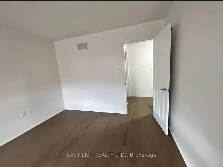 450 Cavanagh Ln — Photo 12