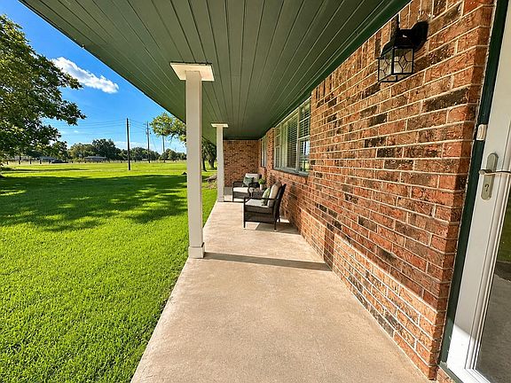 3rd image of 9264 Fm 1728 Rd