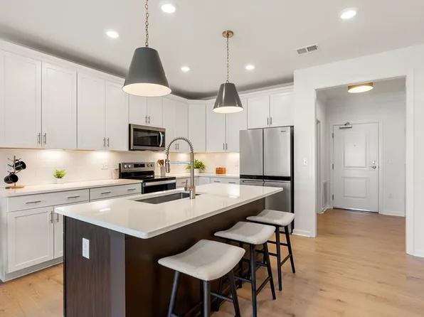1 Codman Way #102, Westborough, MA 01581
