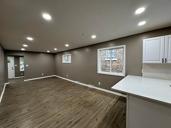 5th image of 1724 Lake Ave