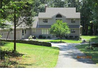 17 Abbey Rd, East Hampton, CT 06424