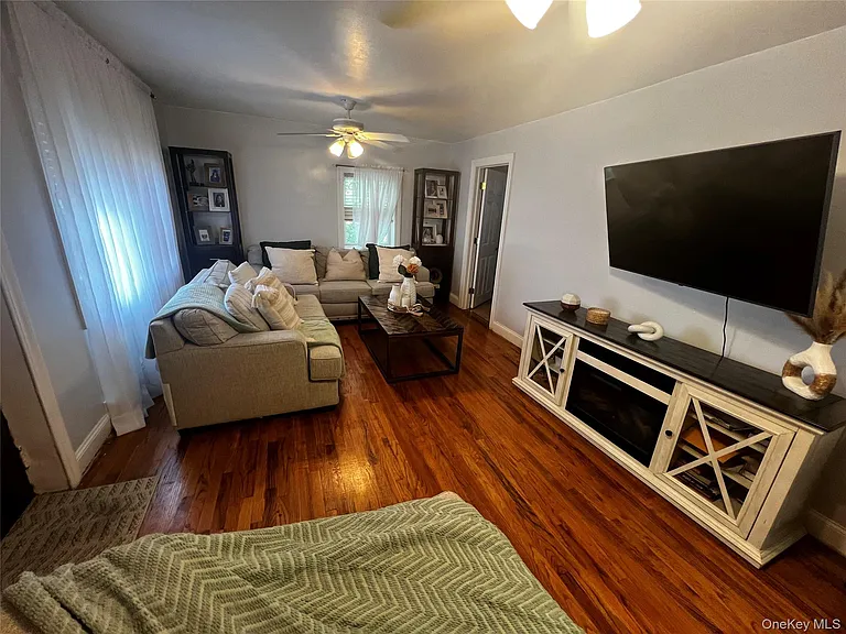 101 Sterling Ave #2 — Photo 6
