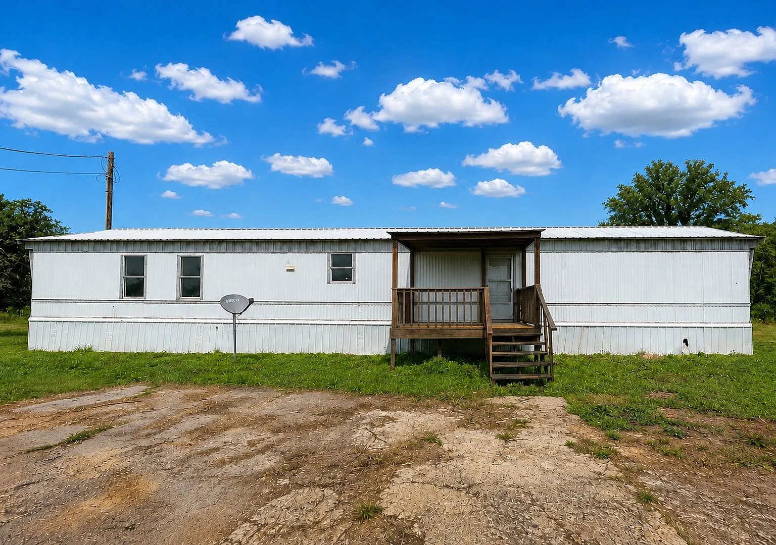 A Deer Hunter's Dream With Expansive 10.41-Acre Lot - With 3 Beds/ 2bath Available Now — Photo 1