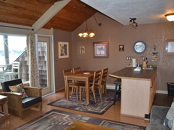 4th image of 1000 SE Bay Blvd Unit G-24