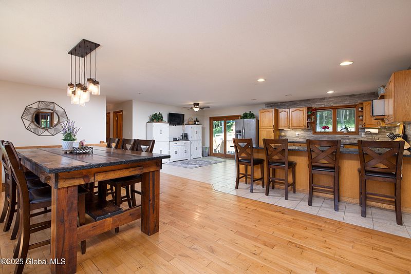 5th image of 345 Goodman Road
