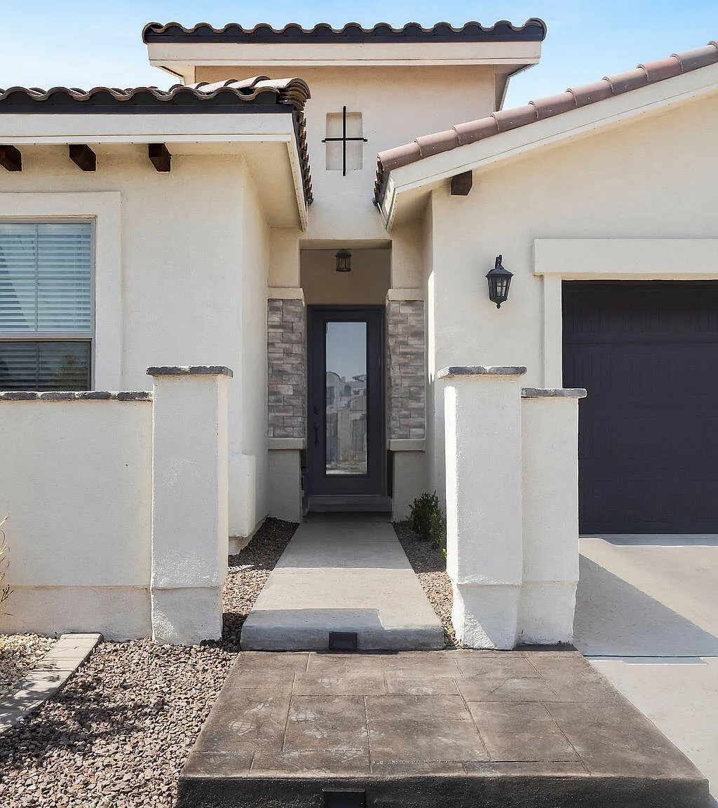 4 bed, 2.5 bath, 2132 sqft, $4,500 — Photo 4