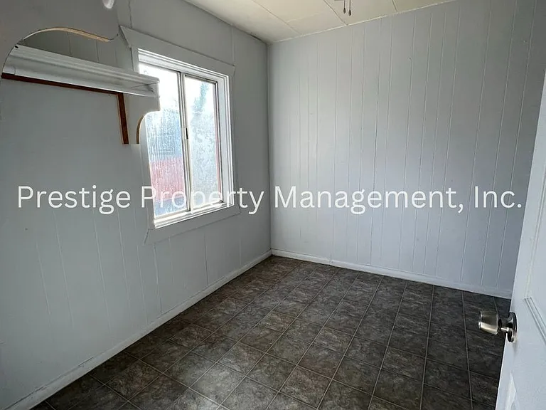 2455 N Orchard Ave — Photo 8