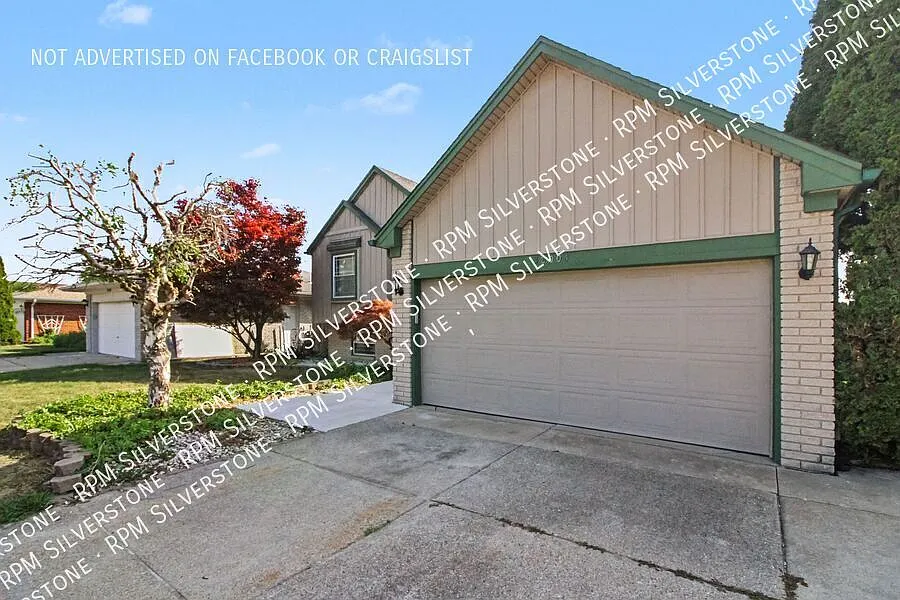 Spacious 4-bedroom — Photo 3