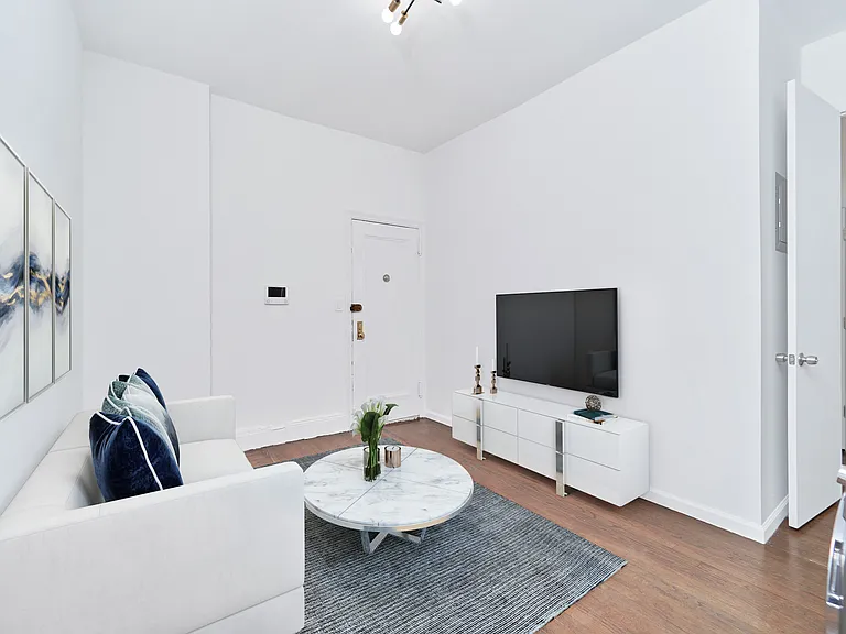 118 E 91st St #2B — Photo 1