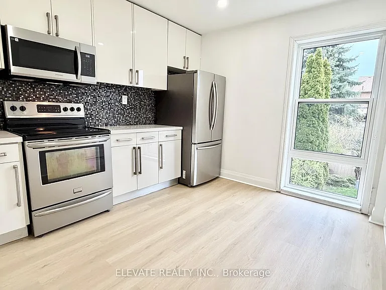 275 Lauder Ave #2 — Photo 2