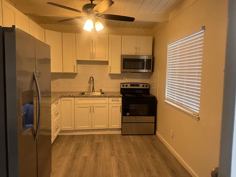 1125 Washington St #5 — Photo 1