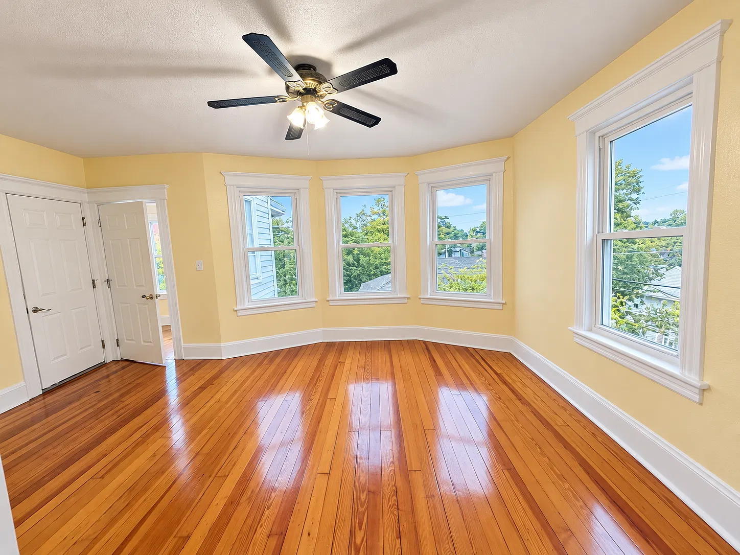 2 bed, 1068 sqft, $1,650 — Photo 4