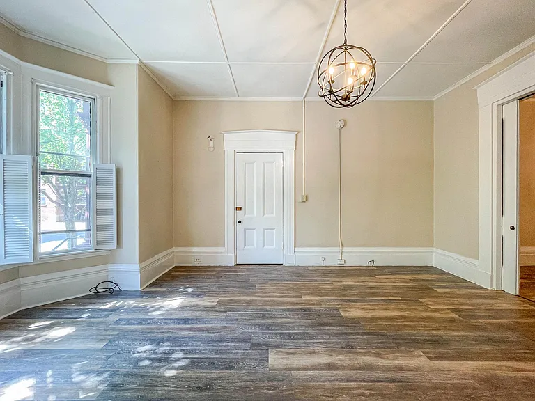139 Spring St #1 — Photo 8