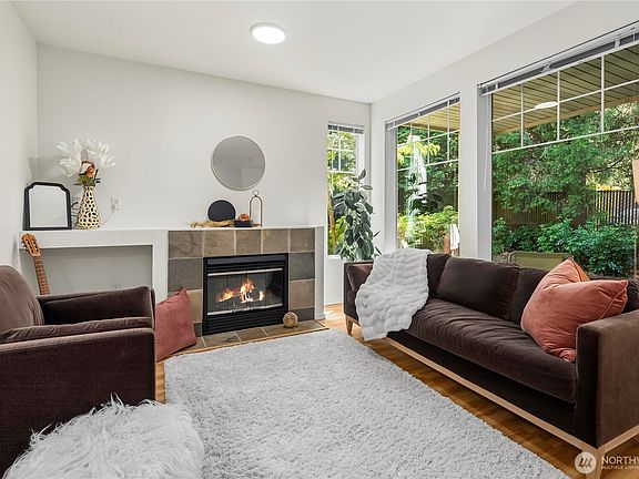 5th image of 15325 SE 155th Place #G1