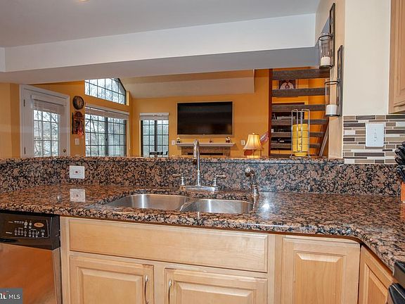 4th image of 6020 Curtier Dr #E