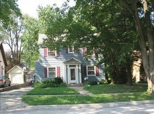 366 Congdon Ave, Elgin, IL 60120