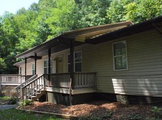 4405 Sweetwater Rd, Robbinsville, NC 28771