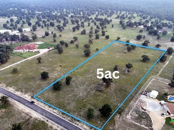 50 Powder Rdg, Luling, TX 78648