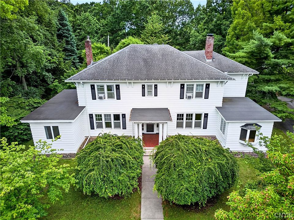 1st image of 318 Berkeley Dr