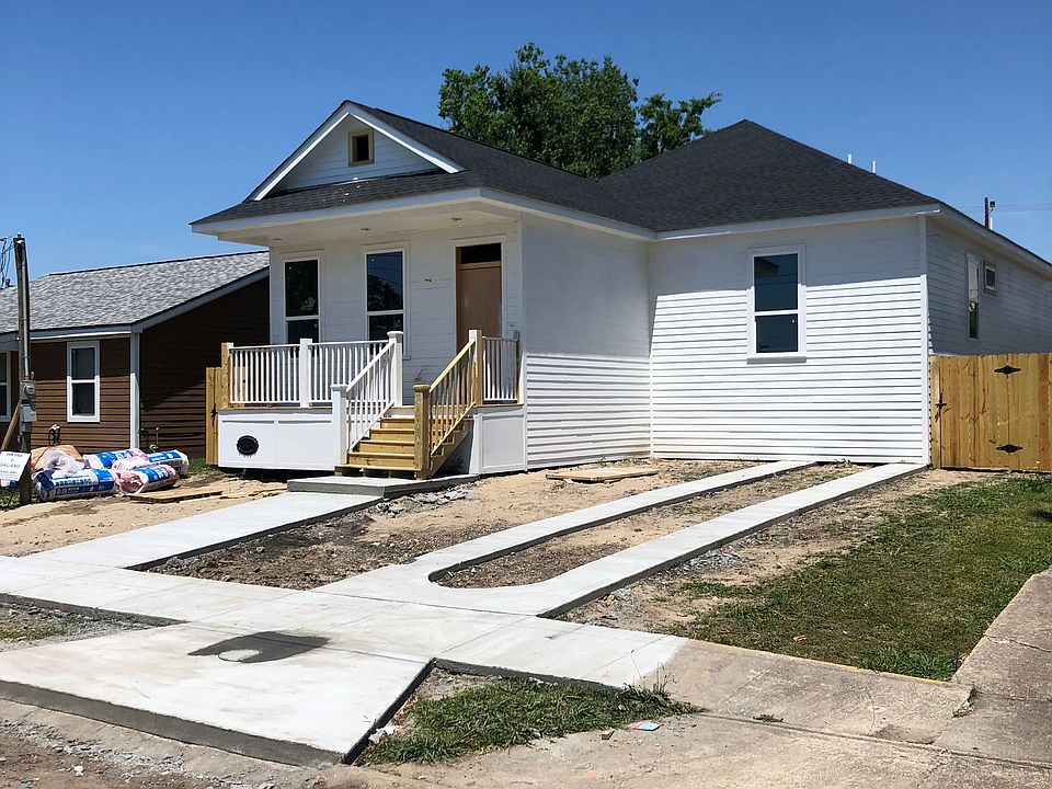 1st image of 4793 Pauline Dr