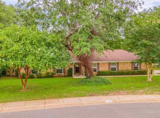 4900 Woodcliff Dr, Pensacola, FL 32504