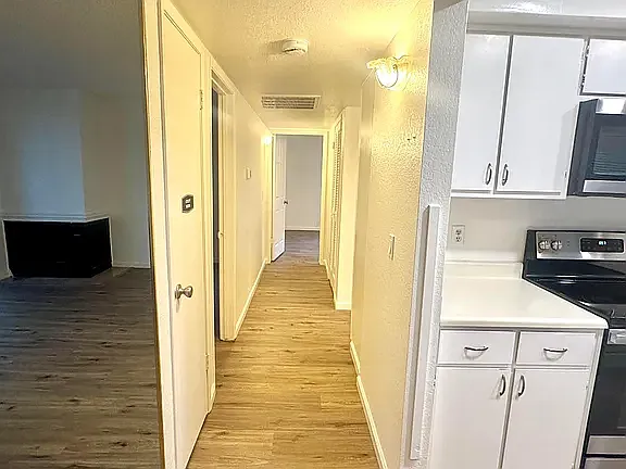650 Del Verde Cir #6 — Photo 11