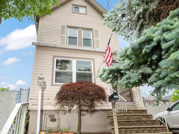164 Cortlandt St, Staten Island, NY 10302