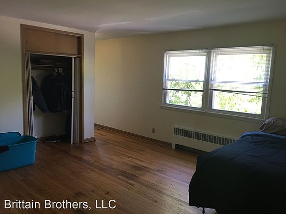 3rd image of 3402 N Gordon Pl APT 6