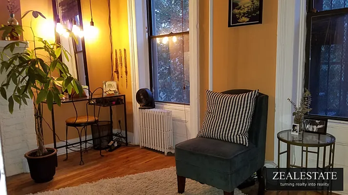 Rented by ZealEstate Group Inc | media 44