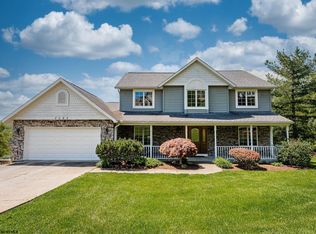 3002 Fallen Oak Rd, Morgantown, WV 26508