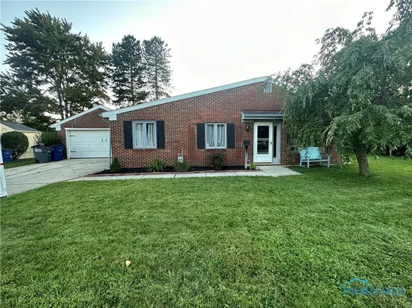 3242 Radford Dr, Toledo, OH 43614