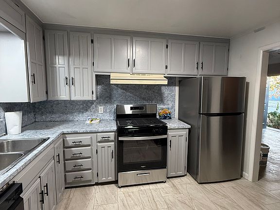 5th image of 303 S 44th West Ave