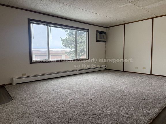 4th image of 909 Western Rd APT 8