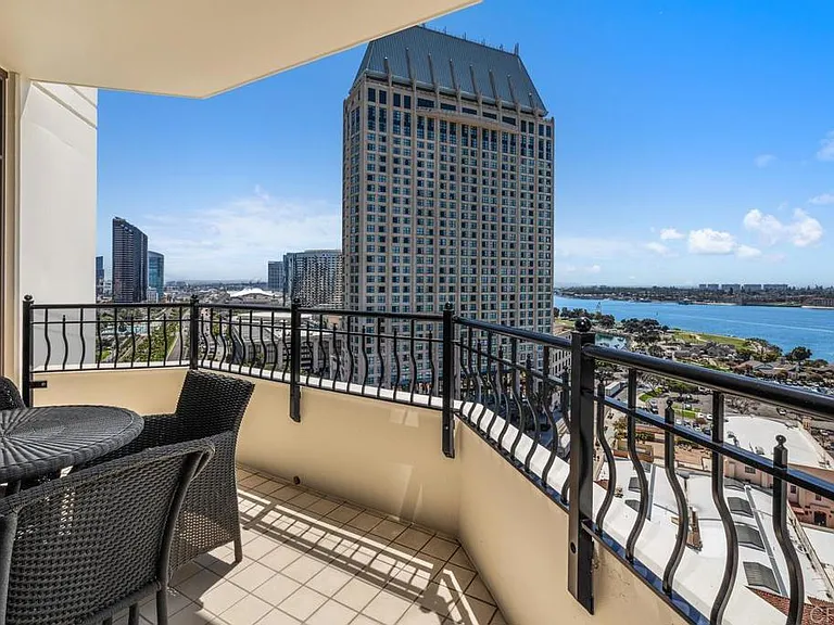 700 W Harbor Dr W #1703 — Photo 16