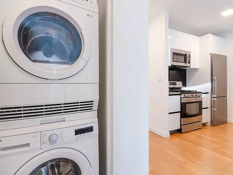 239 N 9th St #E201 — Photo 14