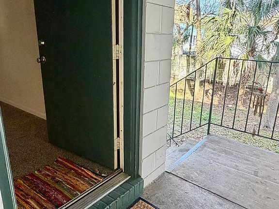 3rd image of 2901 NW 14th St