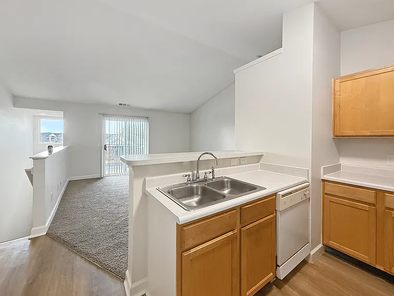 Cross Lake Apartments — Photo 109