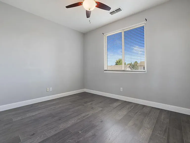 1520 Esplanade Dr — Photo 7