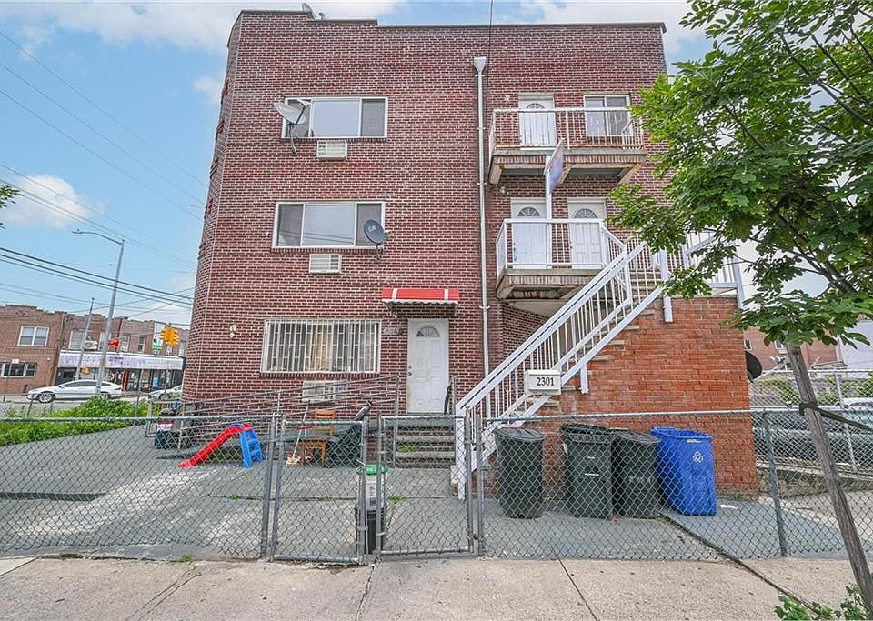 1st image of 2301 W 7th St